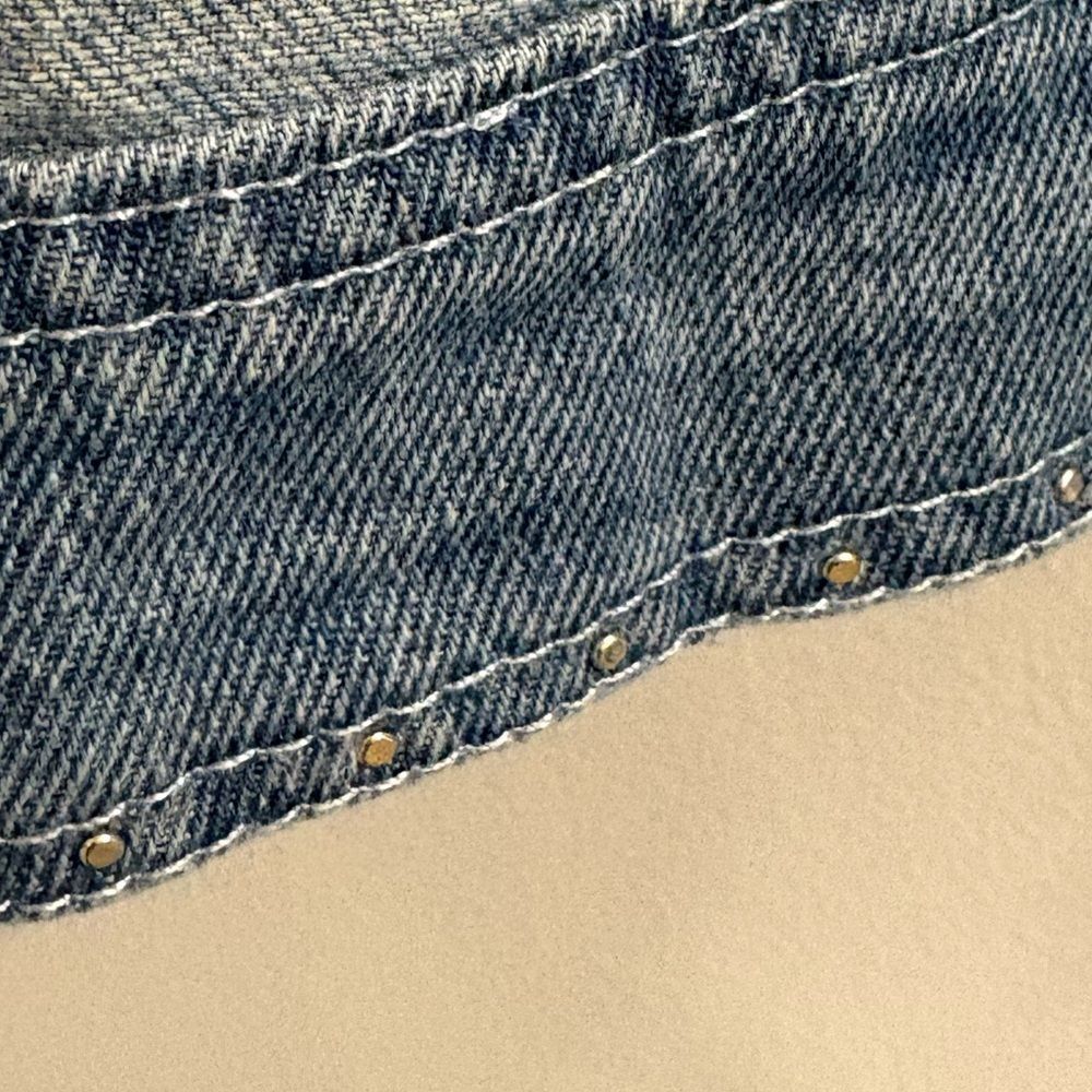 Elegant Pearl Embellished Denim Classic Jacket - Picture 8 of 15